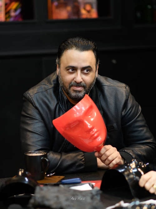 دانلود فصل اول برنامه مافیایی عالیجناب